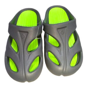 Leaf Crocs with Large Openings